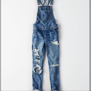 SOLD** AEO Overalls